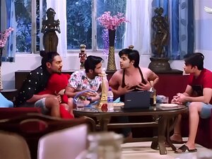 Une blonde tatouée et bien en chair suce la foutre de sa bite !k