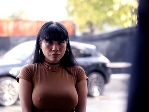 immigrante latina baisée par son patron. immigrante latina Aryana