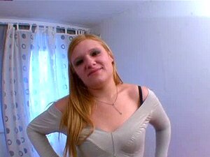 Un amateur FRANÇAIS baise directement une chatte poilue et un cul