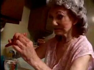 OH PUTAIN... arrête le porno Mamie !F70