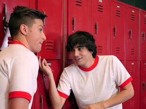 Découvrez le désir intense d'une enseignante aux gros seins qui