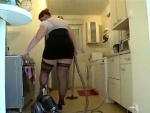 Plongez dans l'affaire passionnée de Claire, une séduisante épouse