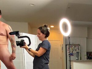 Scène derrière la caméra, sexe à trois avec Poly Visual