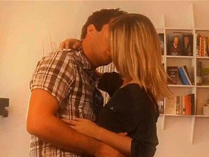 Première fois pour une MILF amoureuse