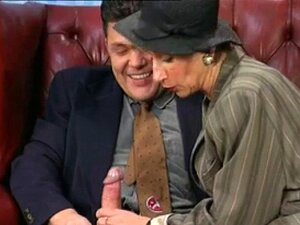 Ma mère adore le sexe anal profond