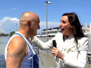 MILF anglaise baisée brutalement sur le canapé