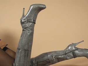 Chaussures à talons hauts et bas avec allumeuse au ralenti