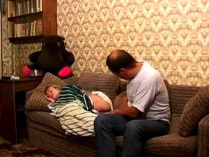 Regardez cette voisine mature blonde se faire baiser sauvagement dans
