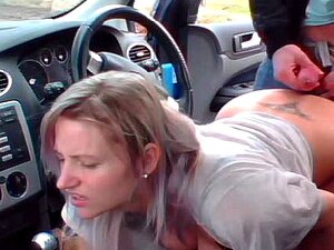 baise en levrette avec des voitures