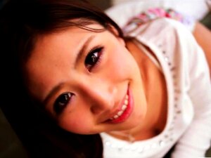 Mignonne demi-sœur asiatique amateur