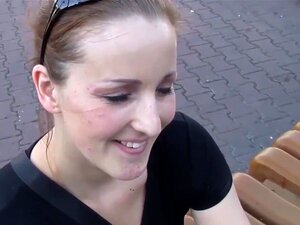 Compilation de filles amateurs de Mallcuties baisent en public