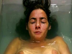 Belén López, actrice espagnole, nue