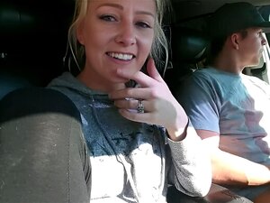 Se vider les couilles sur une route publique - OurDirtyLilSecret