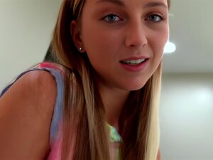 Regardez Ma belle-soeur se masturber sur moi en train de coucher avec