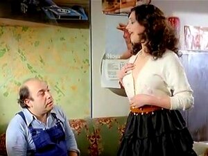 Michela Miti dans Vieni Avanti Cretino (1982). Beaucoup citent Vieni