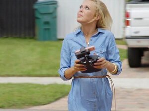 Brice Bardot dans Alone With A Drone, La douce et petite Brice Bardot