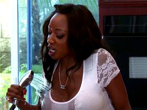 Brazzers - Maman a des seins - Diamond Jackson et Bill Bailey - Pour