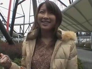 La plus chaude japonaise Akane Sakura dans une vidéo Exotic Facial,