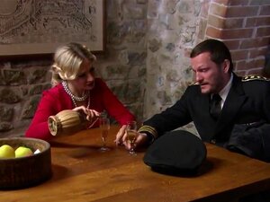 Découvrez le plaisir ultime avec deux tentatrices séduisantes qui