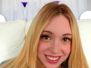 Les mignonnes adorent les grosses bites - La blonde cochonne se salit