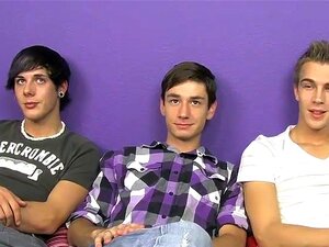 Lexx Jammer et Patrick Kennedy sont deux twinks à grosse bite qui