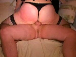 Batts mon gros cul Claque mes seins, baise-moi fort jusqu'à ce que je