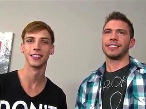 Vivez le plaisir ultime avec notre vidéo hardcore gay twink. Regardez