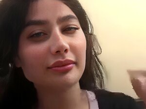 angie khoury seins arabes libanais 3