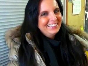 La nana européenne Tereza Becker baise pour de l'argent