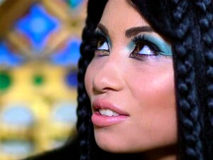 Brazzers - Gros seins à l'université - Gros seins en H