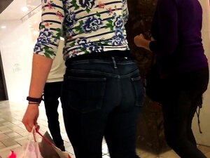 VOYEUR Deux caméras de sécurité cachées dans Changing R