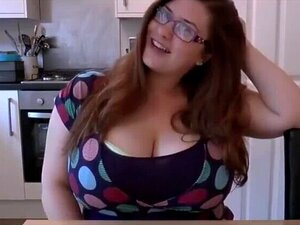 Femme divorcée américaine coquine BBW avec des gros seins naturels