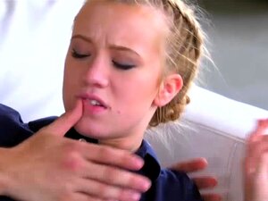 La chaude Cory Chase adore les grosses bites