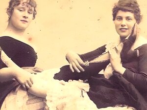 Darksome Lantern Entertainment présente 2 Centuries Of Vintage Porn