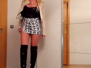 Un anal profond sur tous les 4 pour une Vika amateur allemande PAWG