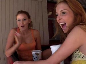 Plaisirs risques et sauvages. Des chéries sublimes se font baiser