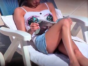 Une mignonne européenne regardait un gros chibre