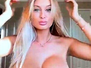 Une fille blonde amateur avec de gros seins se fait baiser