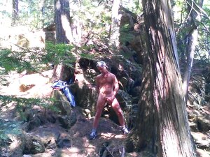 Voyeur de la forêt se branlant #4