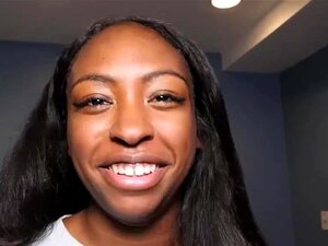 Kokohontas est une putain de nana indienne noire qui adore se faire