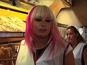 La salope boulangère (Profit à la boulangerie)