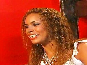 Natasha Brazil dans On se rend à Rio pour baiser une vraie amateur