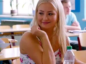 Cayla Lyons et Lady Dee célèbrent le 18e anniversaire d'Anny Aurora