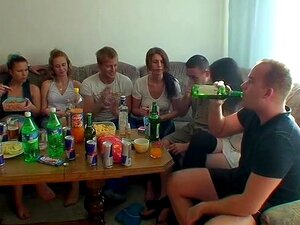 Baise en groupe à une fête