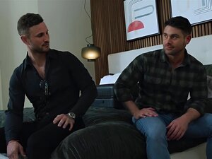 Regardez Beau Butler creuser dans la vie et le cul de Blain Connor