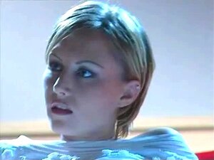 Sexe chaud avec la mariée en robe de mariée