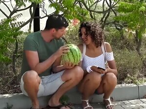 Surprise d'éjaculation en plein air de Bunny Love