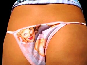 Babes fétichistes montrent des ânes