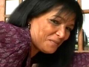 Sexe avec une maman latine aux gros seins
