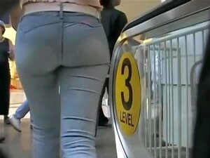 Stranger espionne et filme des nanas avec de gros culs, T'aimes les